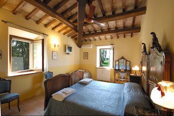 Agriturismo Le Due Torri Torre Quadrano 斯佩洛 外观 照片